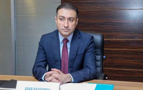 Anar Bayramov direktor müavinini işdən çıxardı
