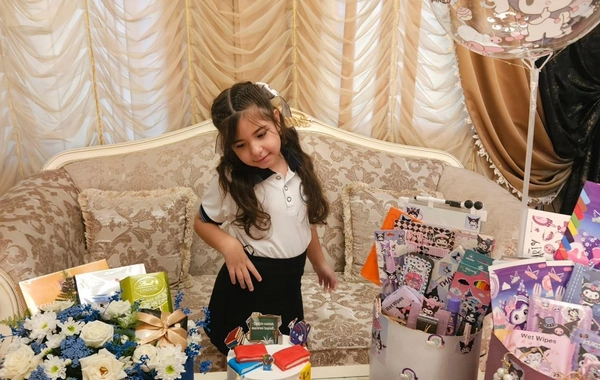 Könül Kərimova birinci sinifə gedən nəvəsini belə təbrik etdi