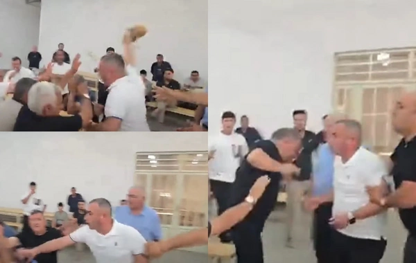 Azərbaycanəsilli deputat onu təhqir edən seçiciyə çaynik atdı