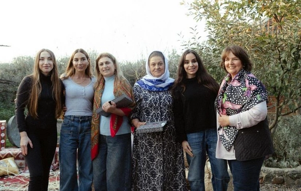 Leyla Əliyeva, Arzu Əliyeva və Alena Əliyeva Lənkəranda fermer təsərrüfatı ilə tanış olublar