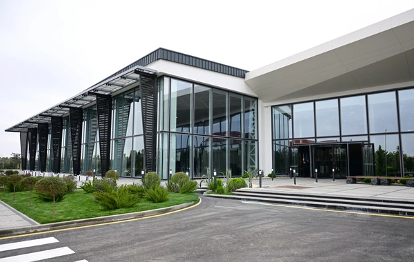 Prezident İlham Əliyev Milli Aviasiya Akademiyasında Beynəlxalq Təlim Mərkəzinin açılışında iştirak edib