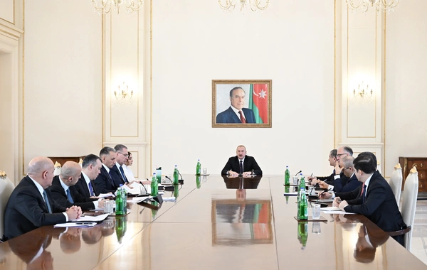 İlham Əliyevin sədrliyi ilə "Azərbaycanın yeni rəqəmsal arxitekturası" adlı vahid fəaliyyət planına həsr olunmuş müşavirə keçirilib