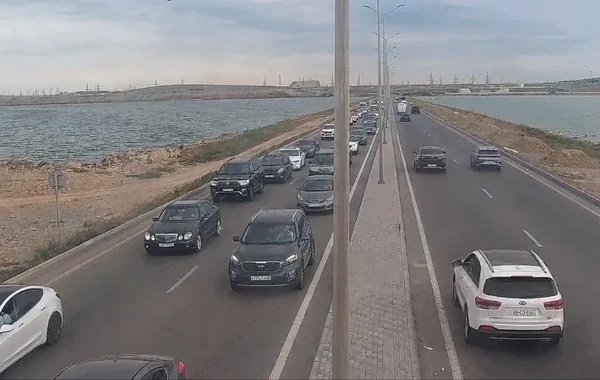 Bakının bəzi yollarında nəqliyyatın sıxlığı yaranıb
