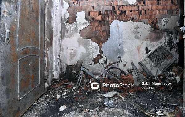 В Азербайджане мужчина заживо сгорел в своем доме