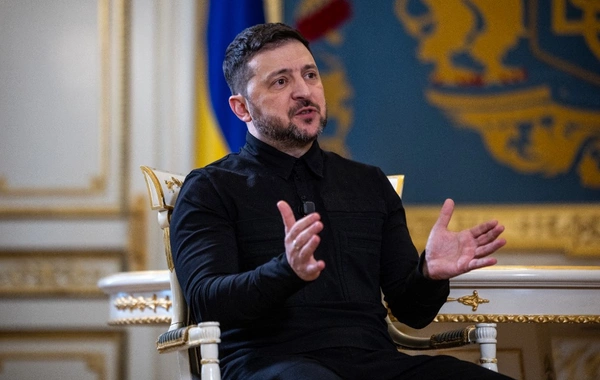 Zelenskidən Donbasdan qoşunların çıxarılması məsələsinə MÜNASİBƏT