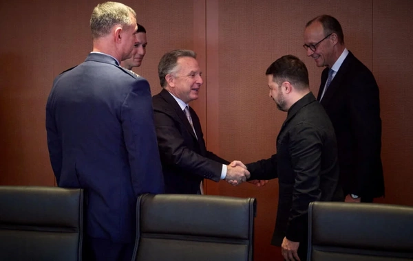 Zelenski: Sabah Ukrayna və ABŞ arasında videodanışıqlar keçiriləcək