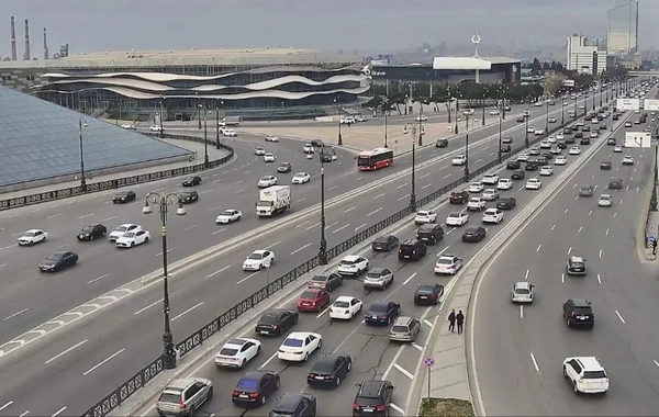 Paytaxtın sıxlıq olan küçələrinin SİYAHISI