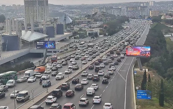 Bakıda hazırda bu yollarda sıxlıq var - Siyahı