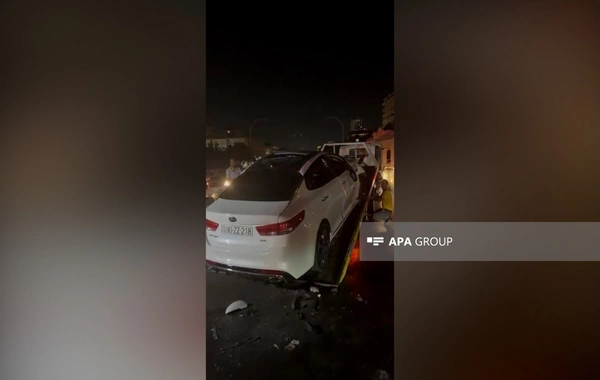Bakıda qəza nəticəsində iki nəfər xəsarət alıb