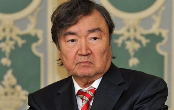 Qazaxıstanın Xalq yazıçısı: Birinci Türkoloji Qurultaya qatılanların çoxu sonradan məhv edildi