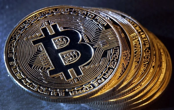 Bitkoin həftə ərzində 23% bahalaşaraq may ayından bəri ən yüksək səviyyəyə çatıb