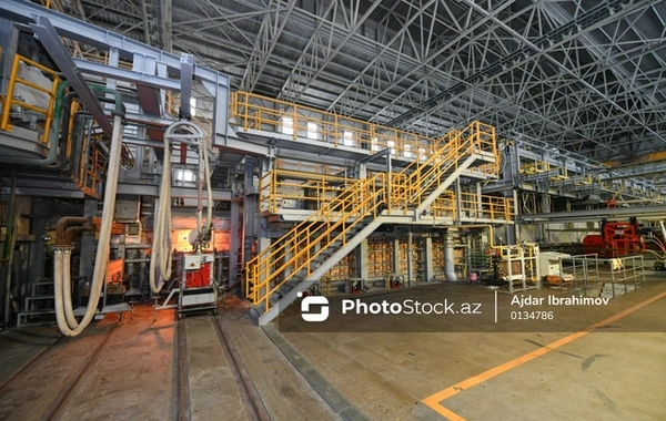 Azərbaycanda vərəqə şüşə istehsal edən ilk zavoddan REPORTAJ