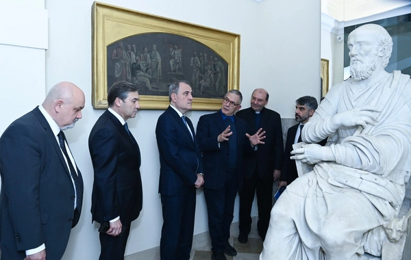 Ceyhun Bayramov Vatikan Apostol Kitabxanasında olub