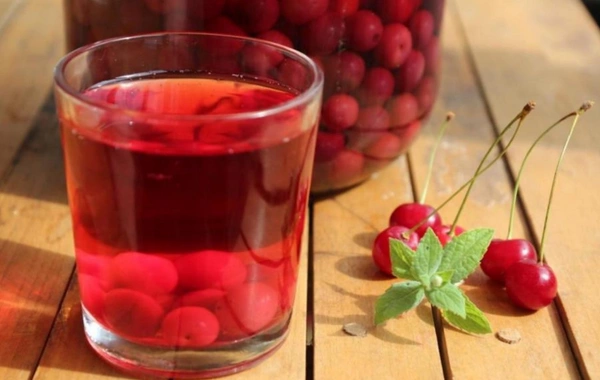 Kompot qazlı içkidən daha təhlükəlidir