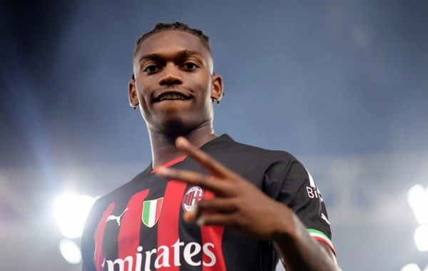 Milanın futbolçusu Rafael Leau Qalatasarayda