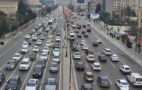 Paytaxtda 20 istiqamətdə SIXLIQ VAR