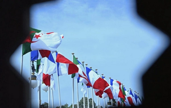 Fransanın qərəzi və riyakarlığı - Makron hökuməti Əlcəzairi qisasla hədələyir