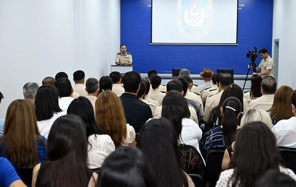 Müdafiə Nazirliyində tanınmış azərbaycanlı fotoqraf Reza Deqati ilə görüş keçirilib