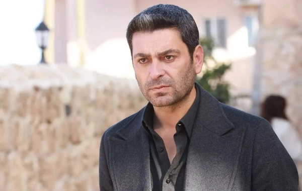 Aktyorun həyat yoldaşı bugün ürəyindən əməliyyat olunacaq