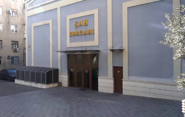 Bakıda sakinlər həyətlərindəki mərasim evindən şikayət etdilər