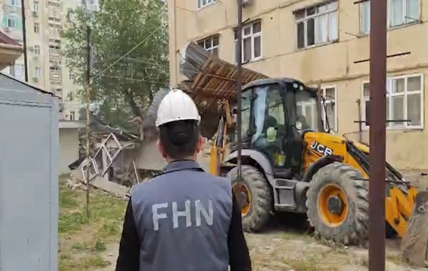 Sumqayıtda qanunsuz tikili sökülüb