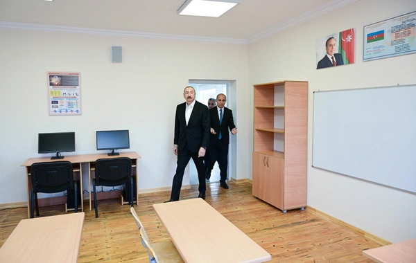 Здание полной средней школы номер 1 в поселке Кяркиджахан сдано в пользование после капитального ремонта