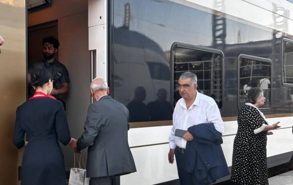 Bakı-Ağdam sərnişin qatarı təyinat məntəqəsinə çatdı – Cədvəl, qiymətlər və xidmətlər