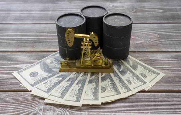 Brent nefti yenidən 100 ABŞ dolları həddini ötüb