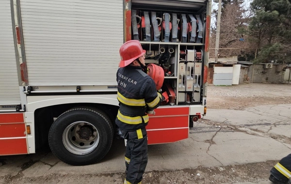 FHN Bakıda yerləşən kollecdə təlim keçirib