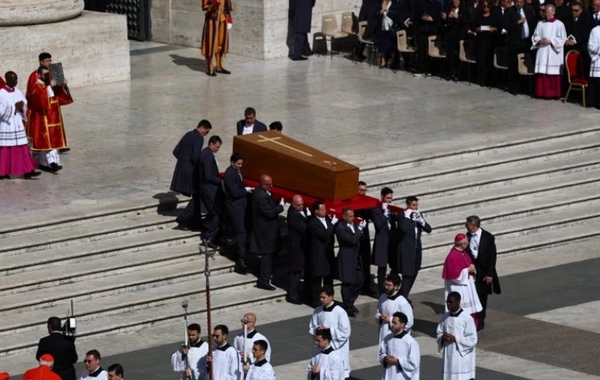 Vatikanda Papa Fransisklə vida mərasimi başa çatıb