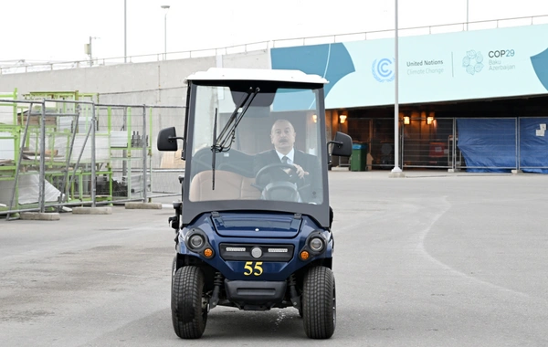 İlham Əliyev Olimpiya Stadionunun ərazisində COP29-a hazırlıqla bağlı görülən işlərlə tanış olub