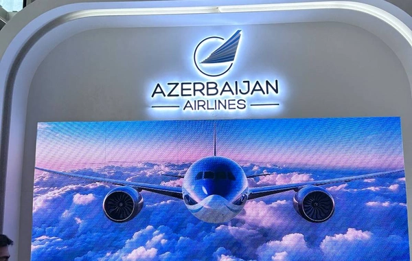 Bakıda AZAL və "Boeing"in birgə təşkilatçılığı ilə uçuş simulyatoru nümayiş olunur