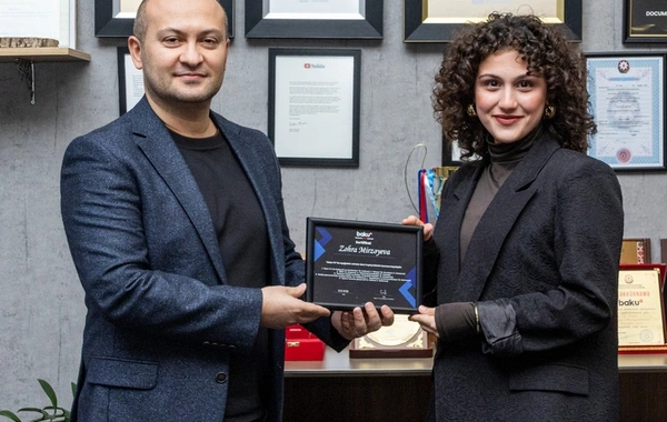 Baku TV-nin "Rəqəmsal Media Məktəbi"ndə doqquzuncu qrup məzunlarına sertifikatlar təqdim olunub