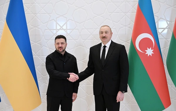 Zelenski İlham Əliyevə zəng edib