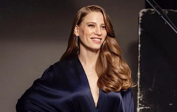 Serenay Sarıkaya bu məşhurlarla sevgili olub