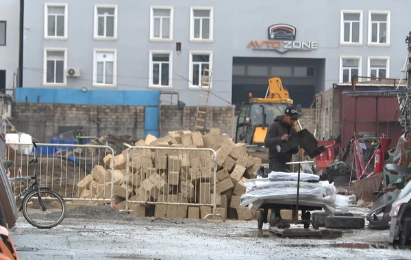 Bakıda bu bazar SÖKÜLÜR