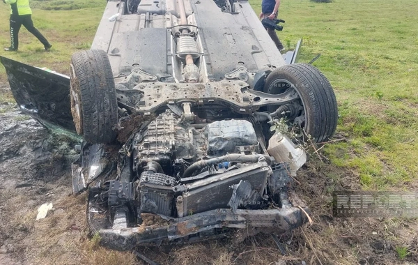 Lənkəranda avtomobil aşıb, ər-arvad xəsarət alıb