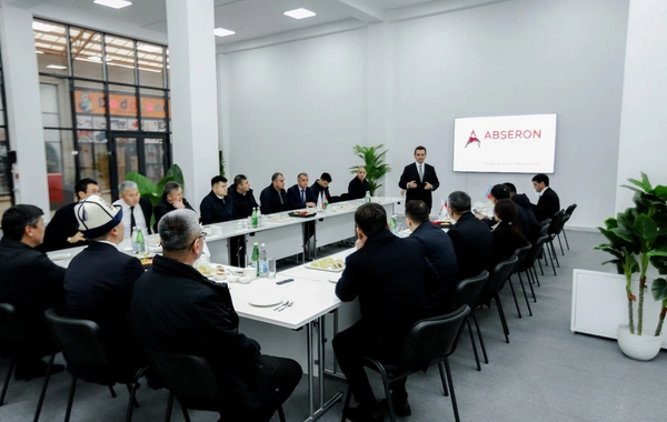 Qırğız nümayəndə heyəti "Abşeron" Ticarət Mərkəzində sahibkarlarla görüşüb