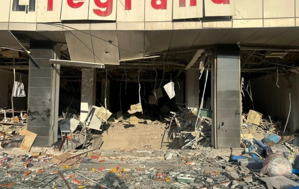 Bakıda partlayış baş verən plazada səkkiz il əvvəl də yanğın olubmuş