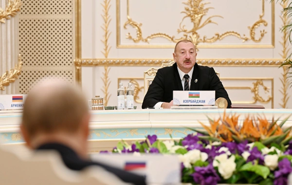Ильхам Алиев выступил на заседании Совета глав государств СНГ в узком составе в Душанбе