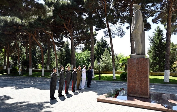 İtaliya nümayəndə heyəti Azərbaycan MMU və HDQ-ni ziyarət edib