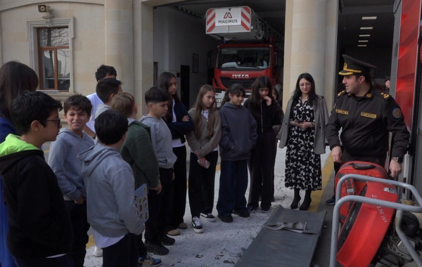 FHN şagird və müəllimlərlə təlim keçirdi