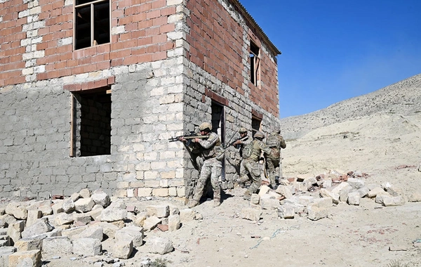 "Sarsılmaz Tərəfdaşlıq-2025" birgə xüsusi təyinatlı qüvvələr təlimi sona çatıb "Sarsılmaz Tərəfdaşlıq-2025" birgə xüsusi təyinatlı qüvvələr təlimi sona çatıb