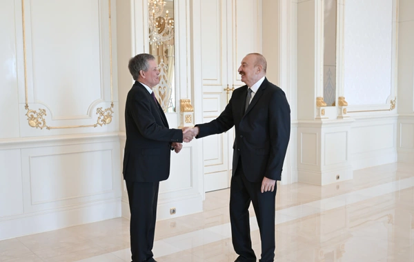Prezident İlham Əliyev ABŞ Senatının Xarici Əlaqələr Komitəsinin üzvünü qəbul edib