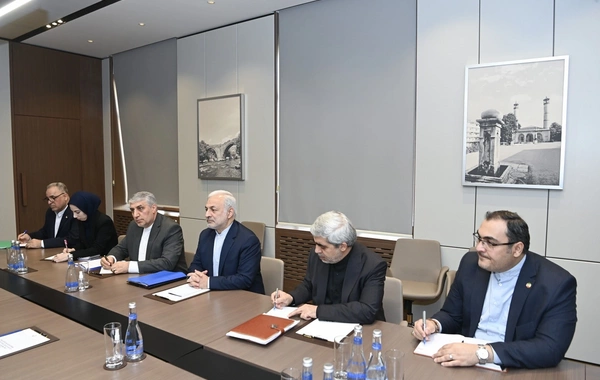 Азербайджан и Иран обсудили роль совместных проектов в развитии транспортных коридоров