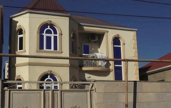 Soruşun, görün, vergi ödəyir?! - Ev sahibi ustanı işlədib, pulunu vermədi