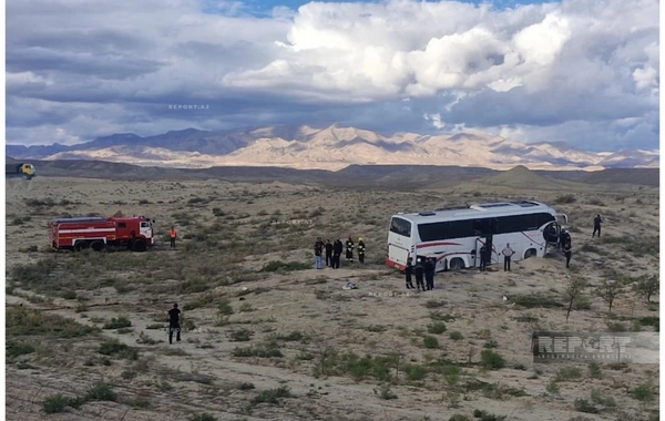 Naxçıvan-Bakı sərnişin avtobusu dərəyə aşıb, 16 nəfər xəsarət alıb