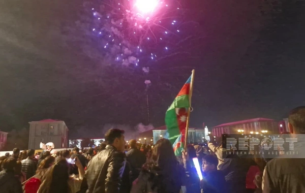 Naxçıvanda Zəfər Günü münasibətilə möhtəşəm atəşfəşanlıq olub