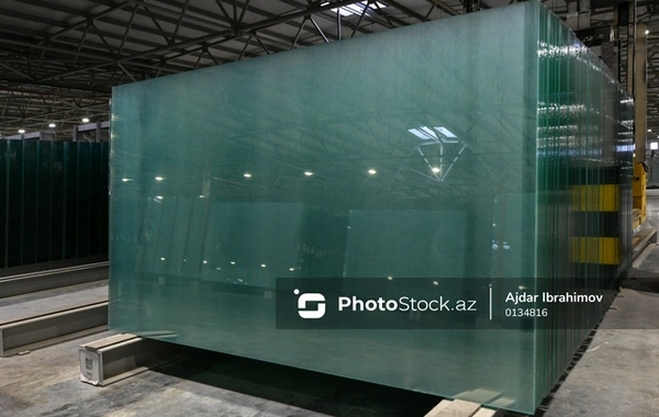 Azərbaycanda vərəqə şüşə istehsal edən ilk zavoddan REPORTAJ