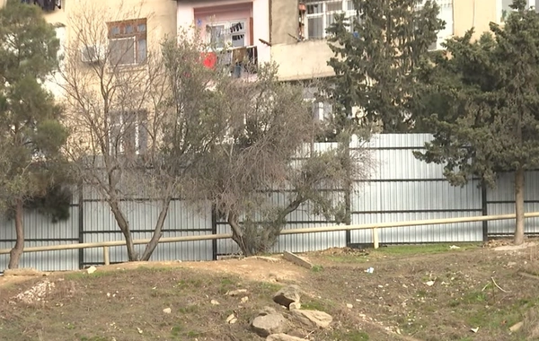 Xətai rayonunda yeni bina tikintisi sakinlərin narazılığına səbəb olub